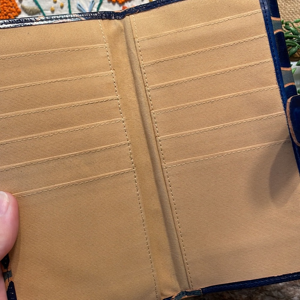 Wallet - Picture 4 of 10
